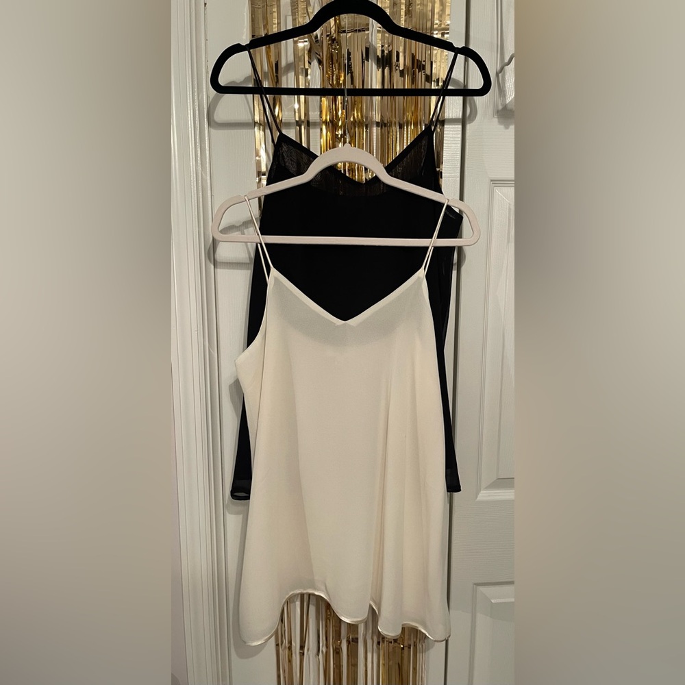 Umgee Cream V-Neck Spaghetti Strap Camisole